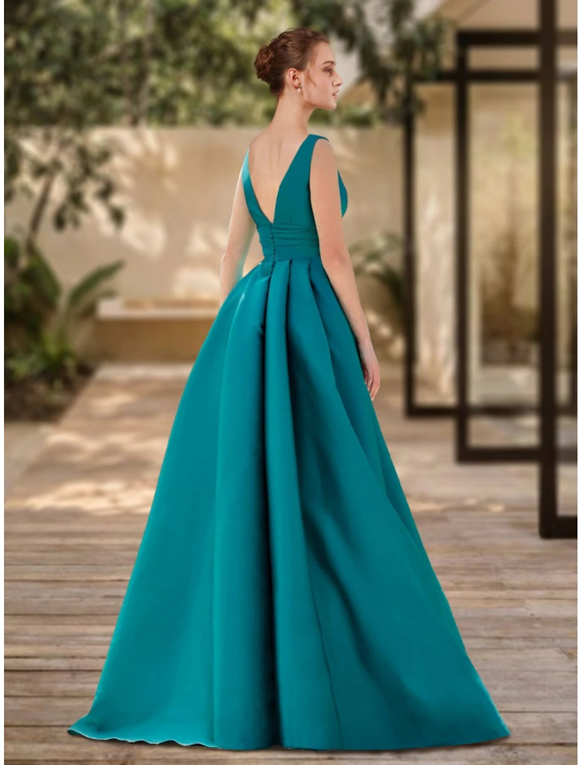 Luolandi A-Line Evening Gown Elegant Dress Formal Sweep / Brush Train Christmas Red Green Dress Sleeveless V Neck Satin